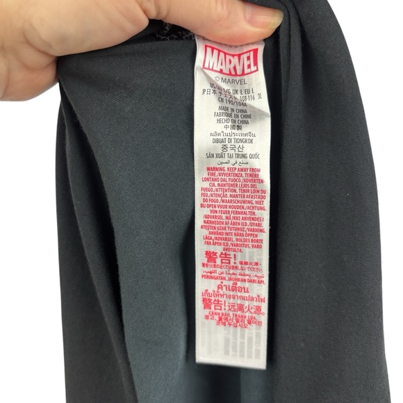 Disney Parks/Marvel Guardians of the Galaxy Graphic T-Shirt, size Large, NWOT - Picture 9 of 14